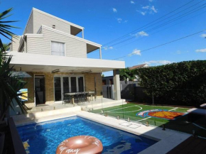 Clovelly Beach House with Pool, Sydney